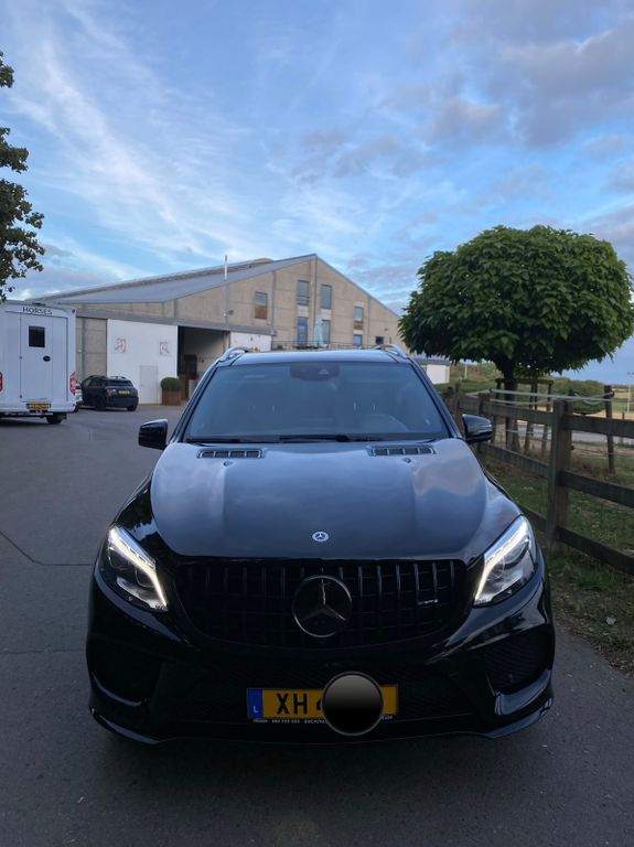 Image of Mercedes-Benz GLE 450