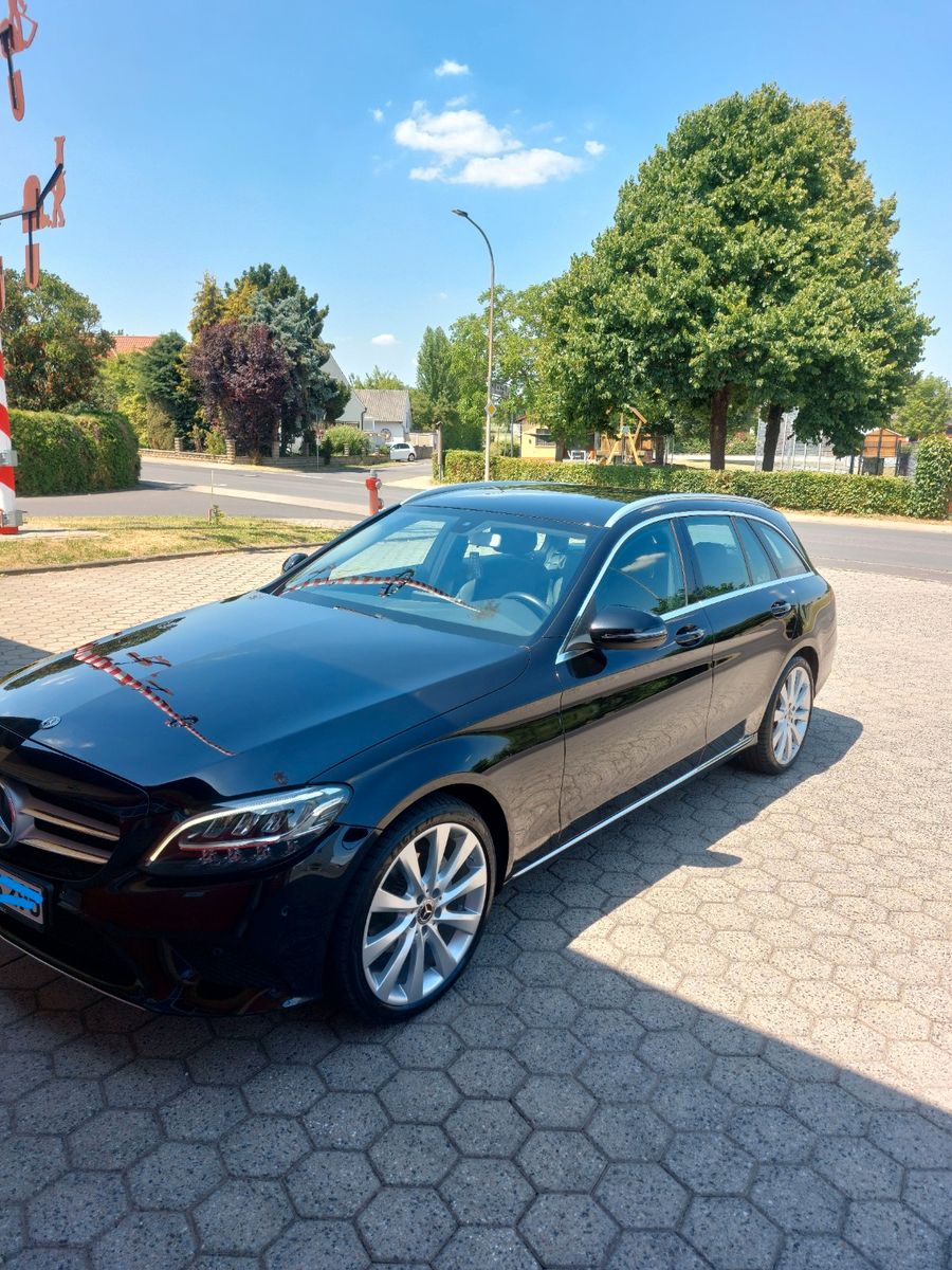 MERCEDES-BENZ C 180 d T Autom. -