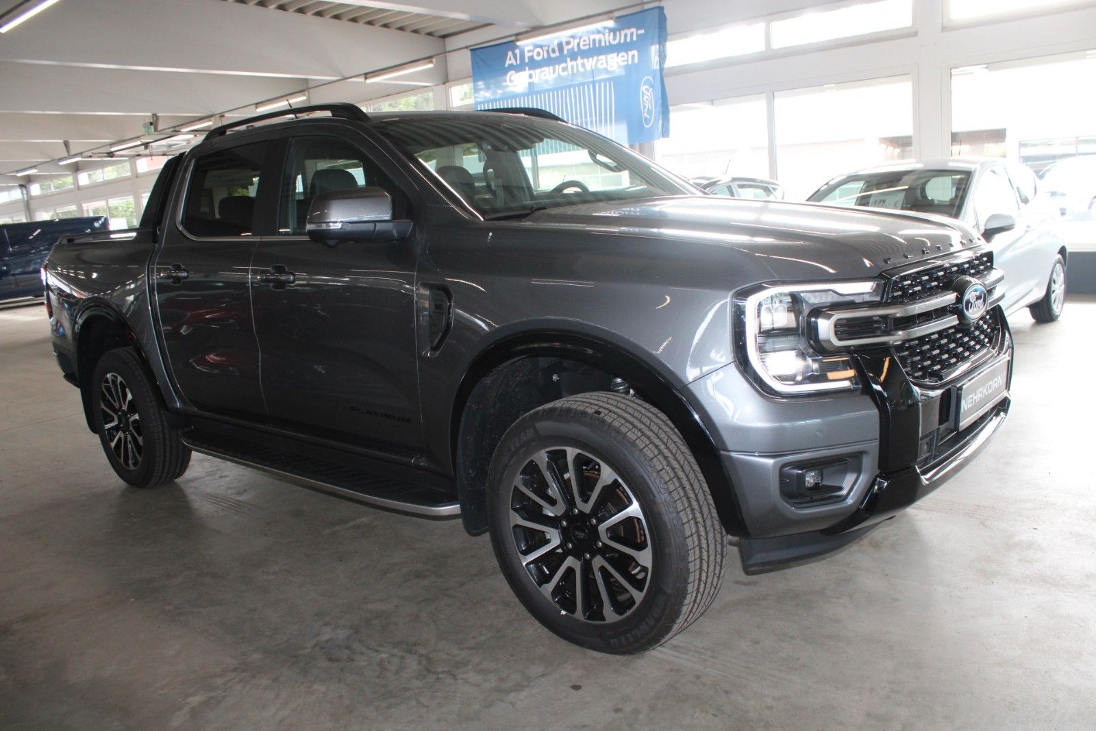 Fahrzeugabbildung Ford Ranger Platinum Automatik LEDER AHK ROLLO STDH