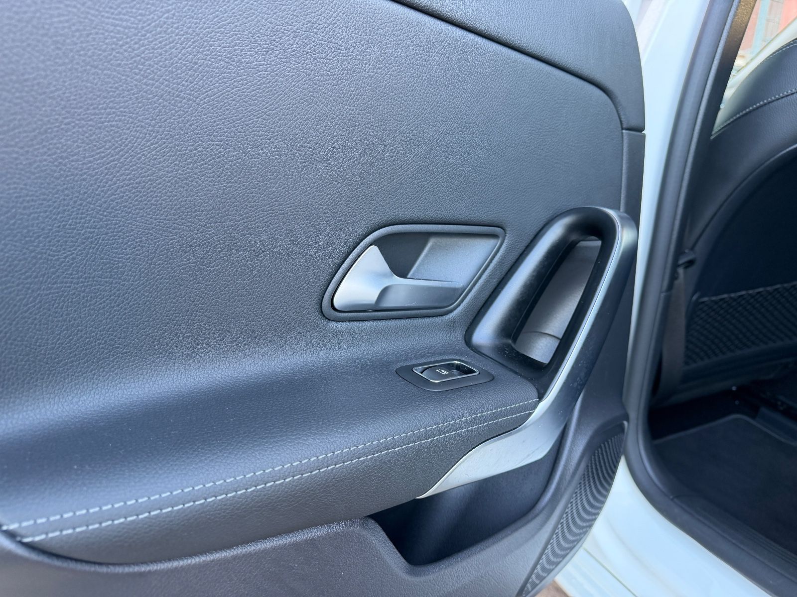 Fahrzeugabbildung Mercedes-Benz A 220 Night Paket*LED*KAMERA*TEMPO*SITZHEIZ*PDC*