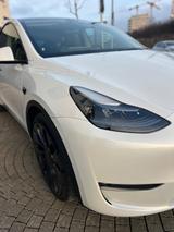 Tesla Model Y Performance Dual Motor AWD Performance - Tesla Model Y: Limousine