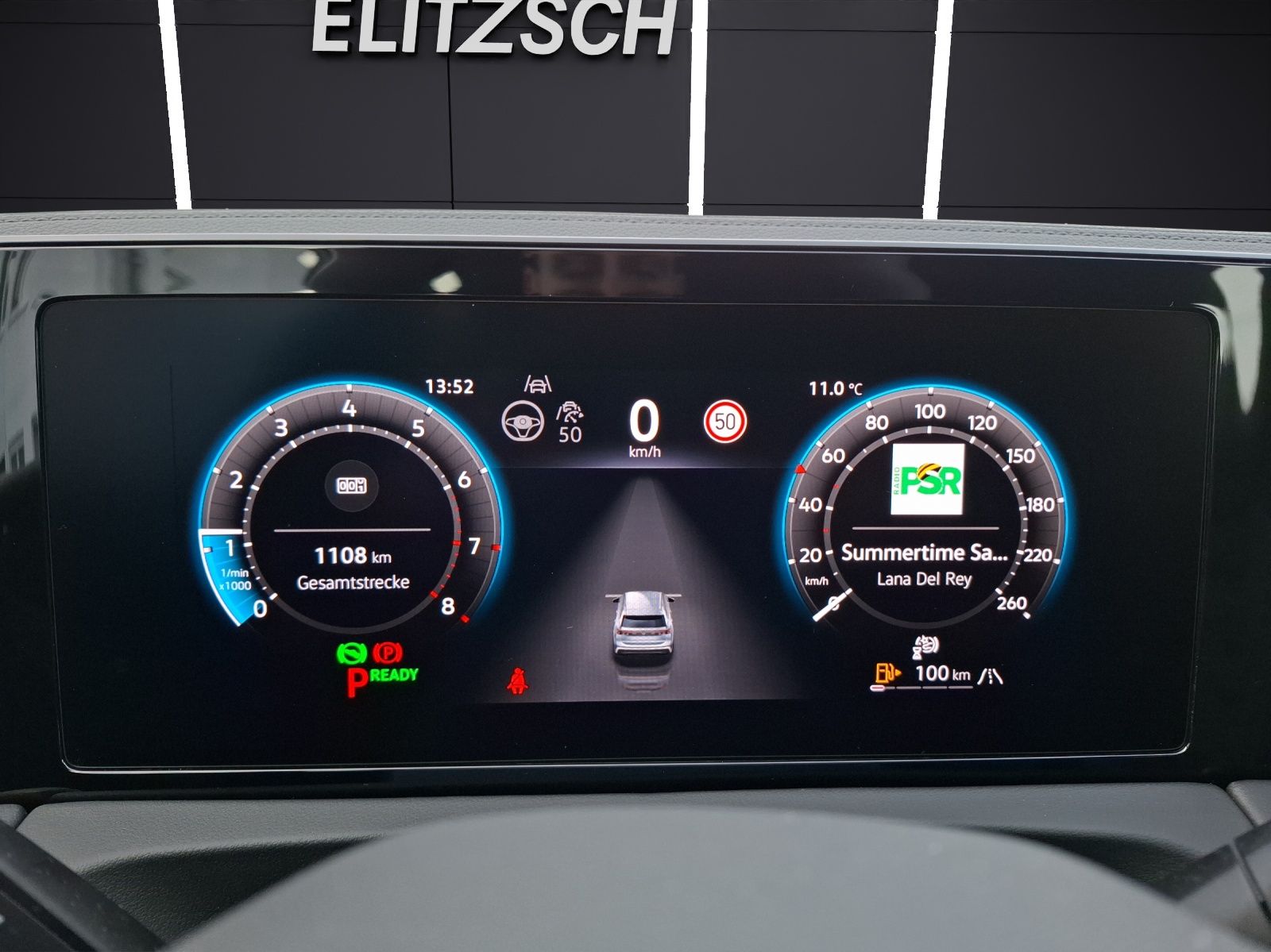 Fahrzeugabbildung Volkswagen Tiguan eTSI R-Line DSG Standhzg Matrix AHK Navi