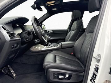 BMW X7 - 12