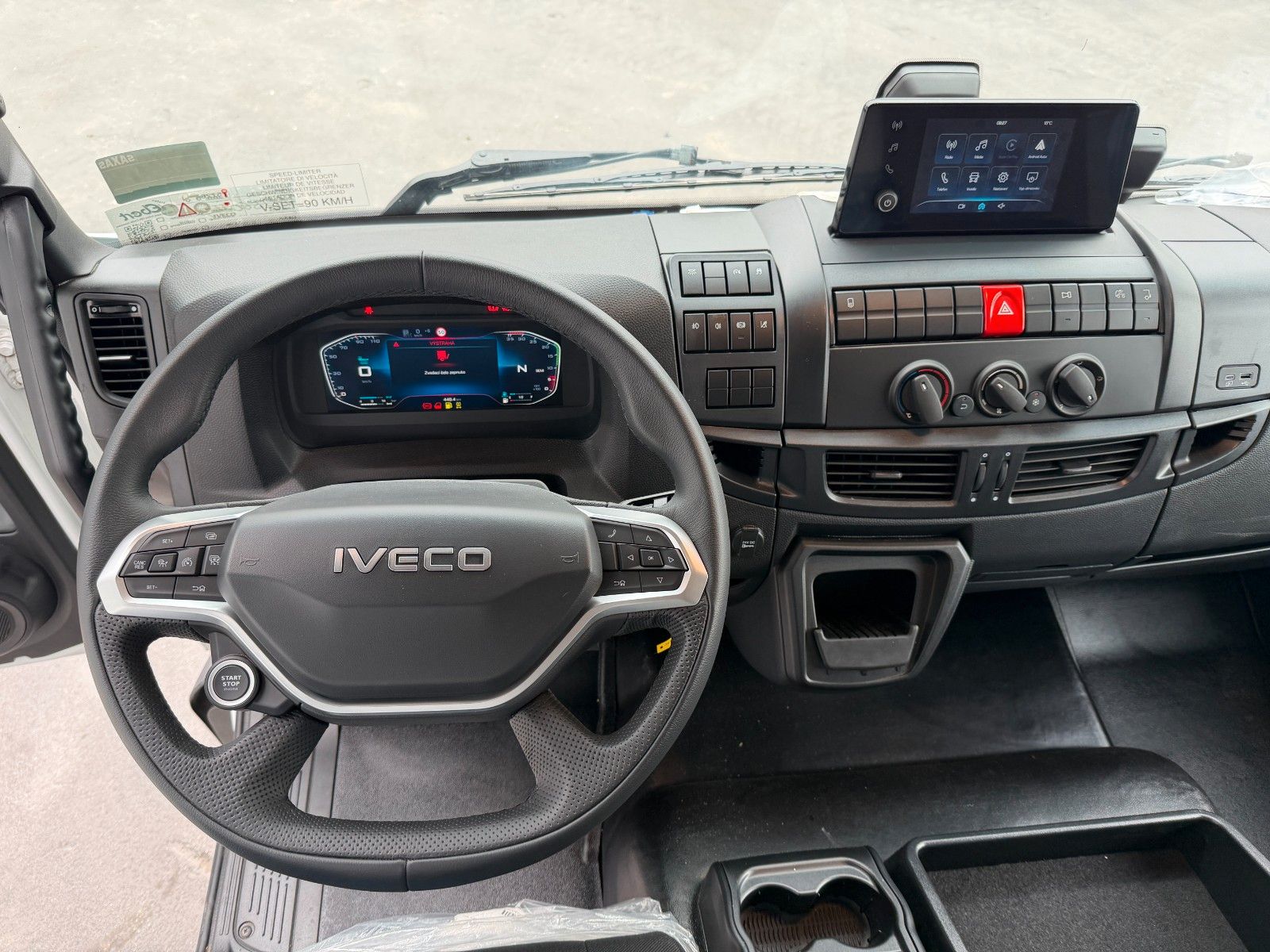 Fahrzeugabbildung Iveco Eurocargo ML140E28/P LBW Bär AHK Schiebeplane
