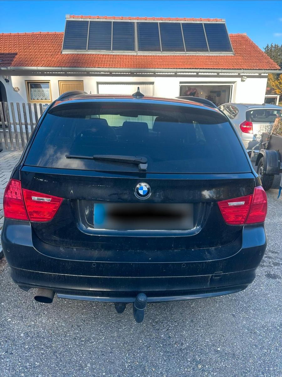 BMW 318 2011 — двигун 143 HP (105kW)