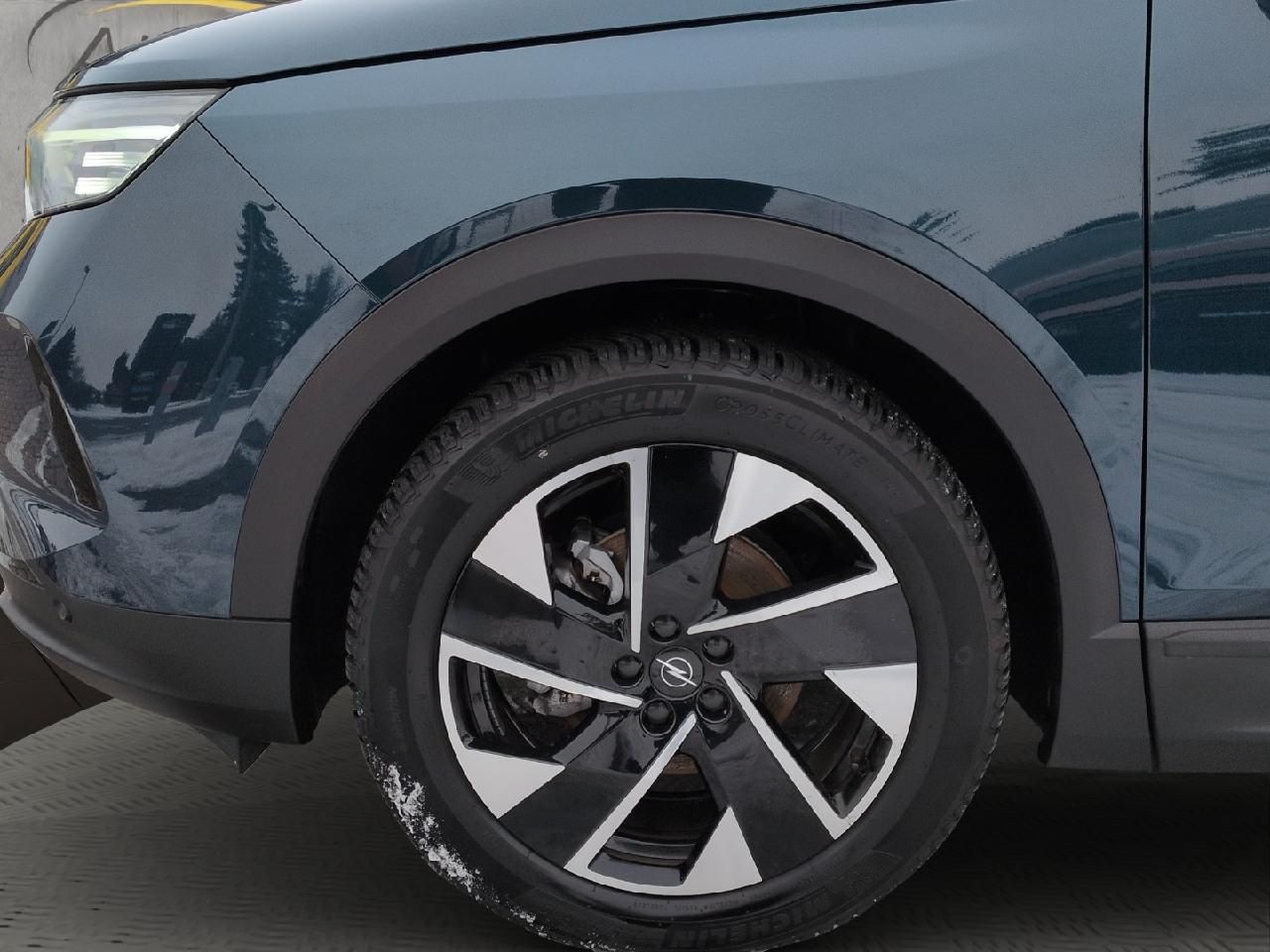 Fahrzeugabbildung Opel Grandland 1.2 48V Mild-Hybrid 100 kW GS