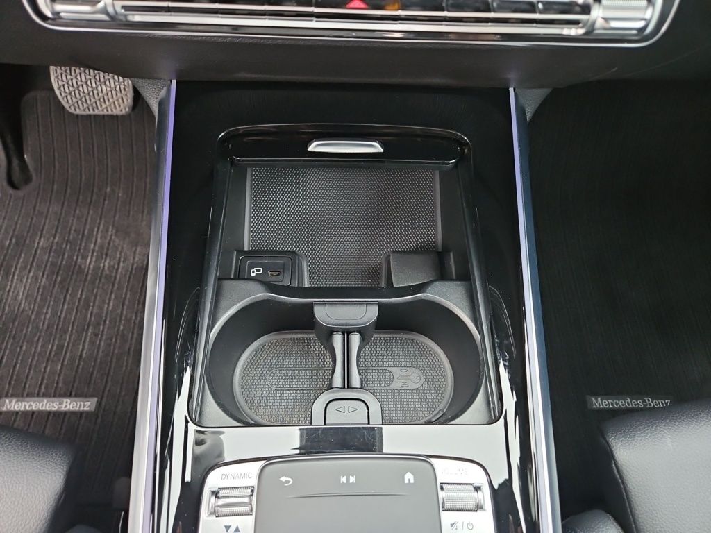 Fahrzeugabbildung Mercedes-Benz GLB 220 d 4M Progressive AHK Totwi. Navi SHZ KAM