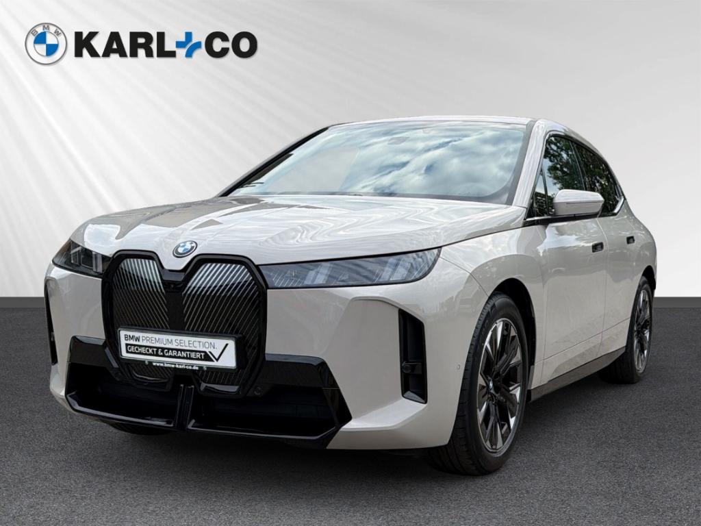 BMW iX 45 xDrive M Sport Autobahnassistent AHK 21”