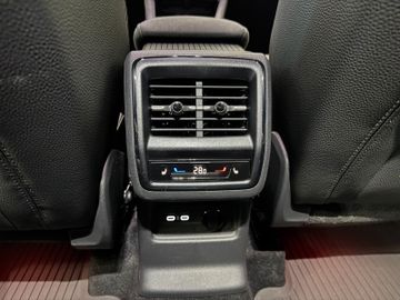 Fahrzeugverkauf 27 Skoda Kodiaq 1.5 TSI Sportline 7-Sitze Matrix AHK