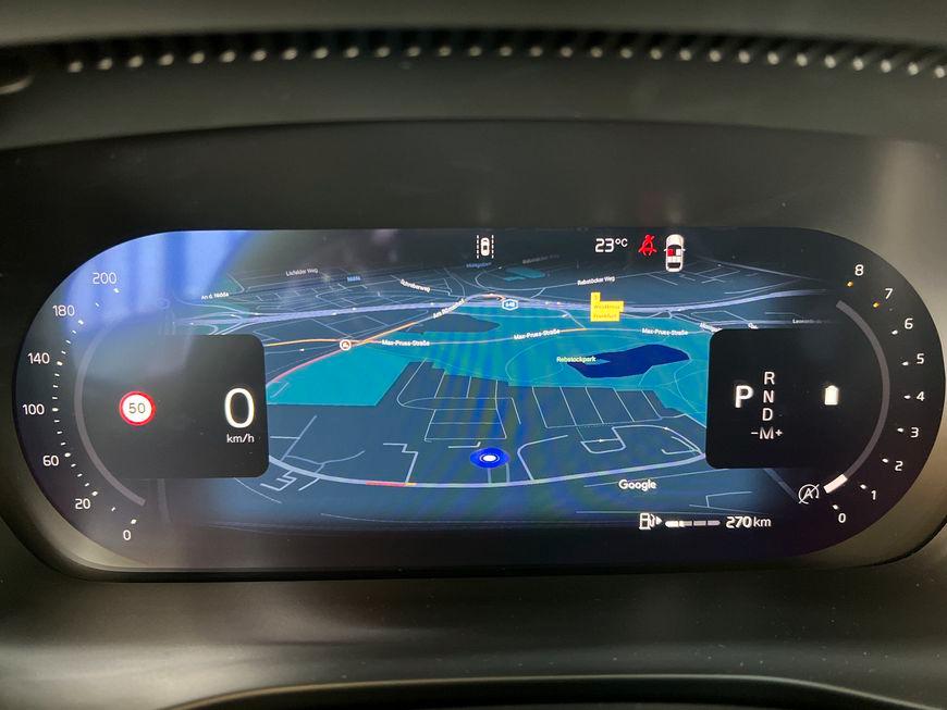 Volvo XC40 B3 Plus-Dark DKG Pano Pixel-LED AHK Pilot B