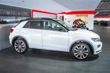 Volkswagen T-Roc  R-Line Panorama Virtual ACC RFK - gebrauchte VW T-Roc aus dem Jahr 2019
