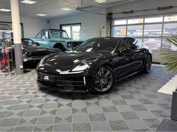Porsche Panamera - 4