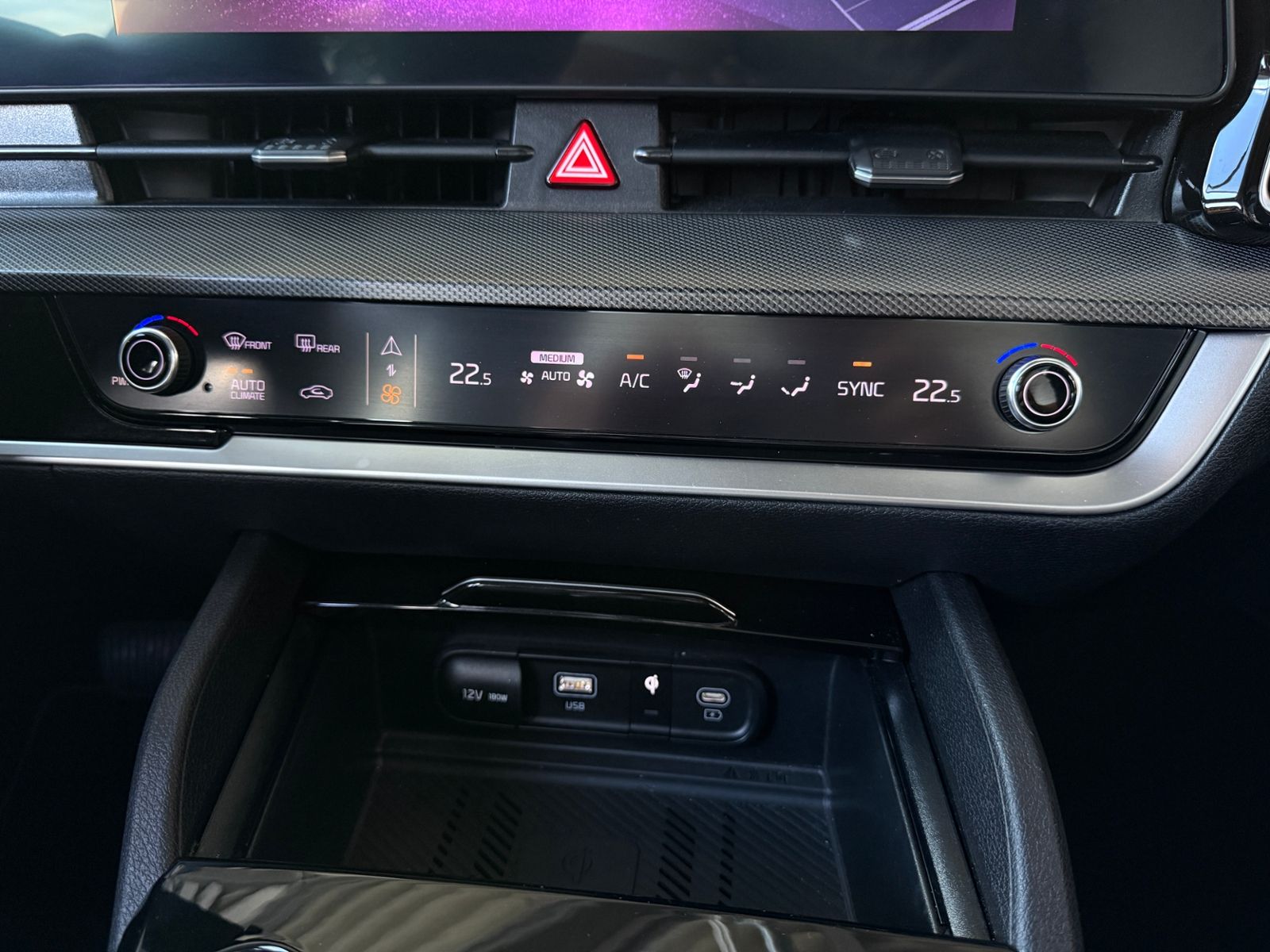 Fahrzeugabbildung Kia Sportage Spirit 4WD AHK PANO 360° H/K LEDER