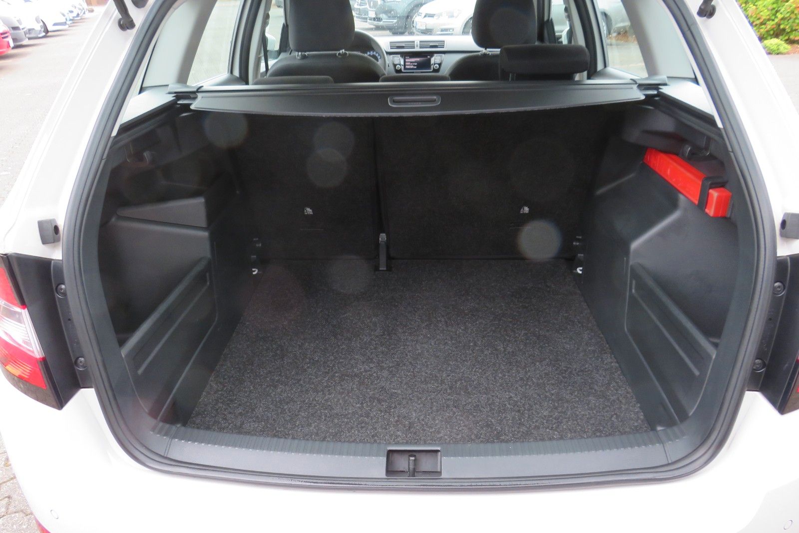 Fahrzeugabbildung SKODA Fabia Combi KLIMA SITZHEIZUNG PDC ALU 1.HAND