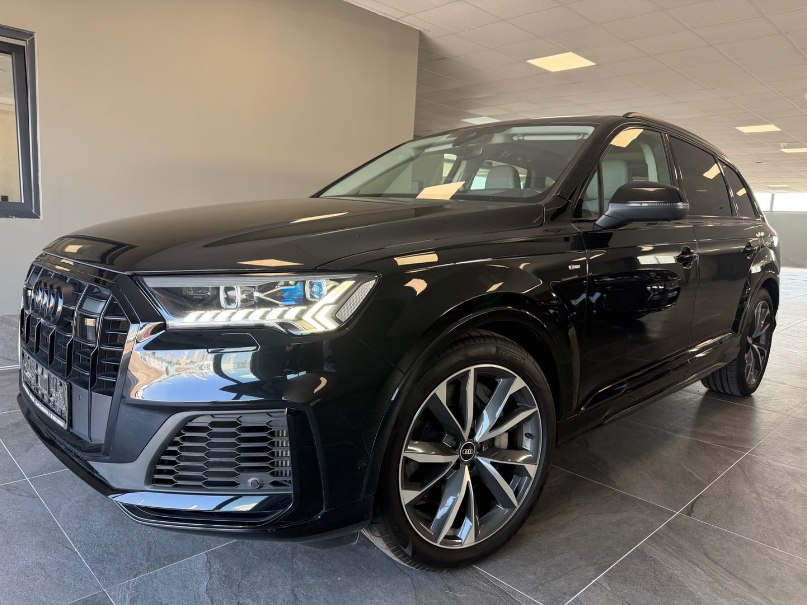 Audi Q7 - 1