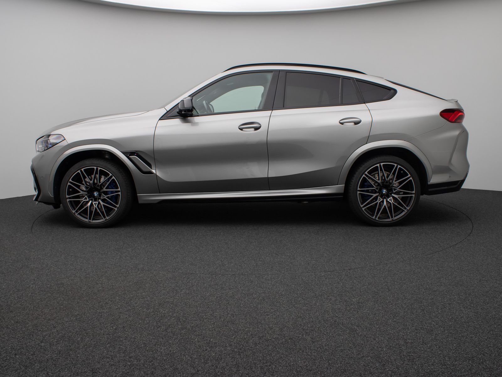 Fahrzeugabbildung BMW X6 M Panorama 360°Laser B&W Massage SoftCl AHK