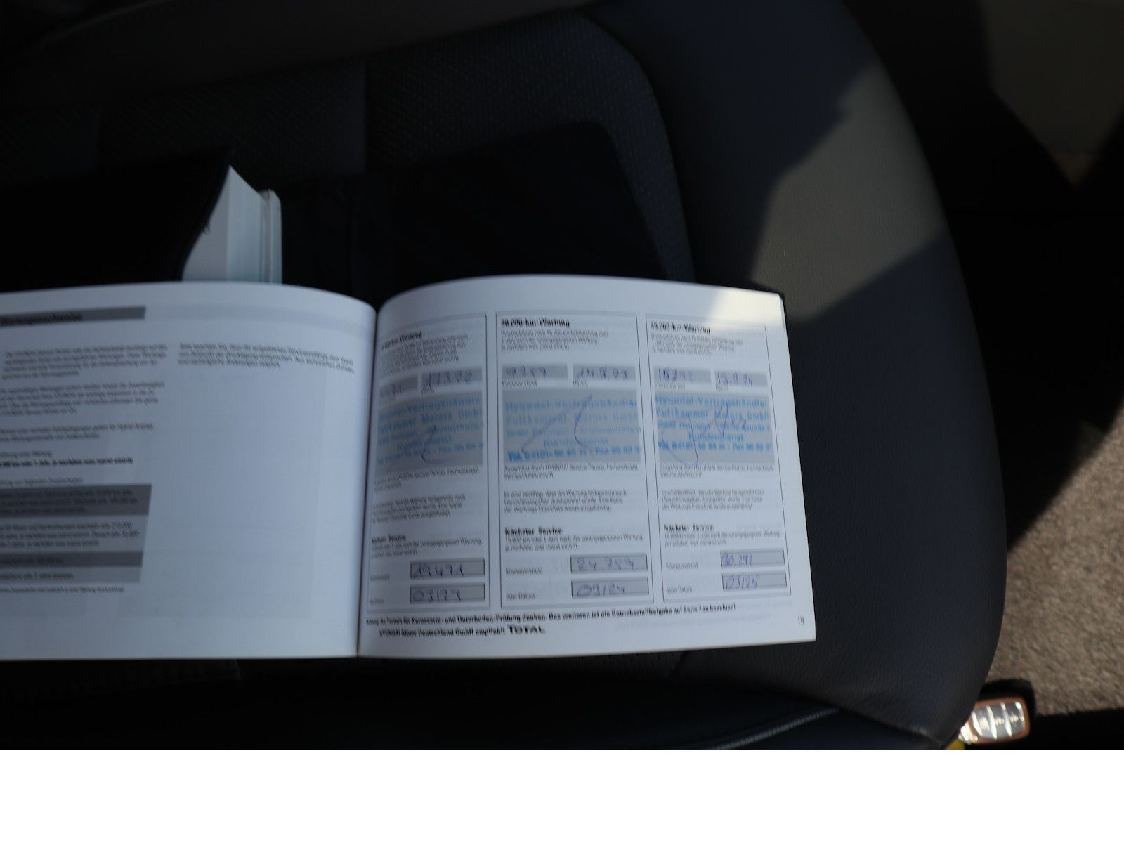 Fahrzeugabbildung Hyundai IONIQ Premium Hybrid Navi Scheckheftgepflegt