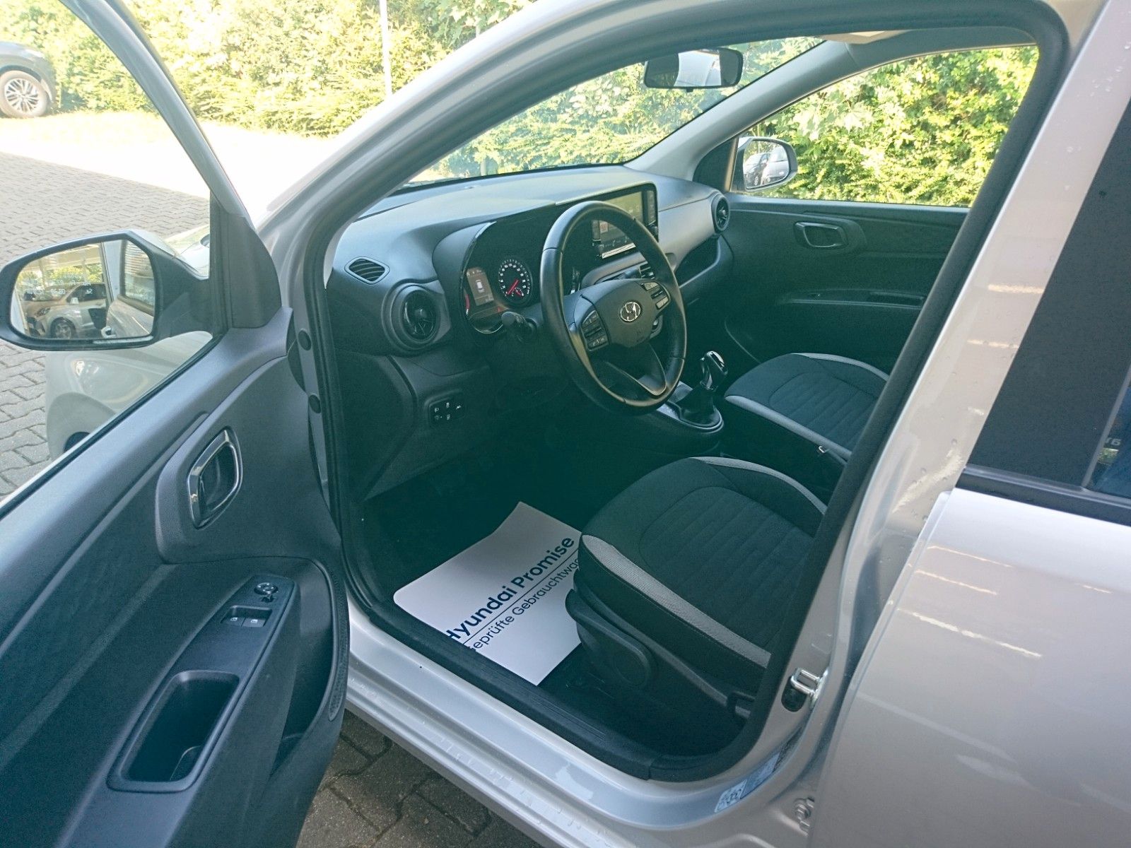 Fahrzeugabbildung Hyundai NEW i10 1.0 Automatik Trend Klima PDC