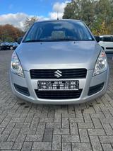 Suzuki Splash 1.0  - silberne Suzuki Splash