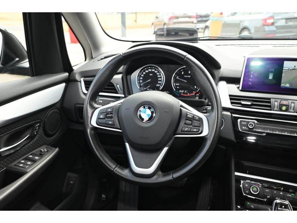 BMW 220