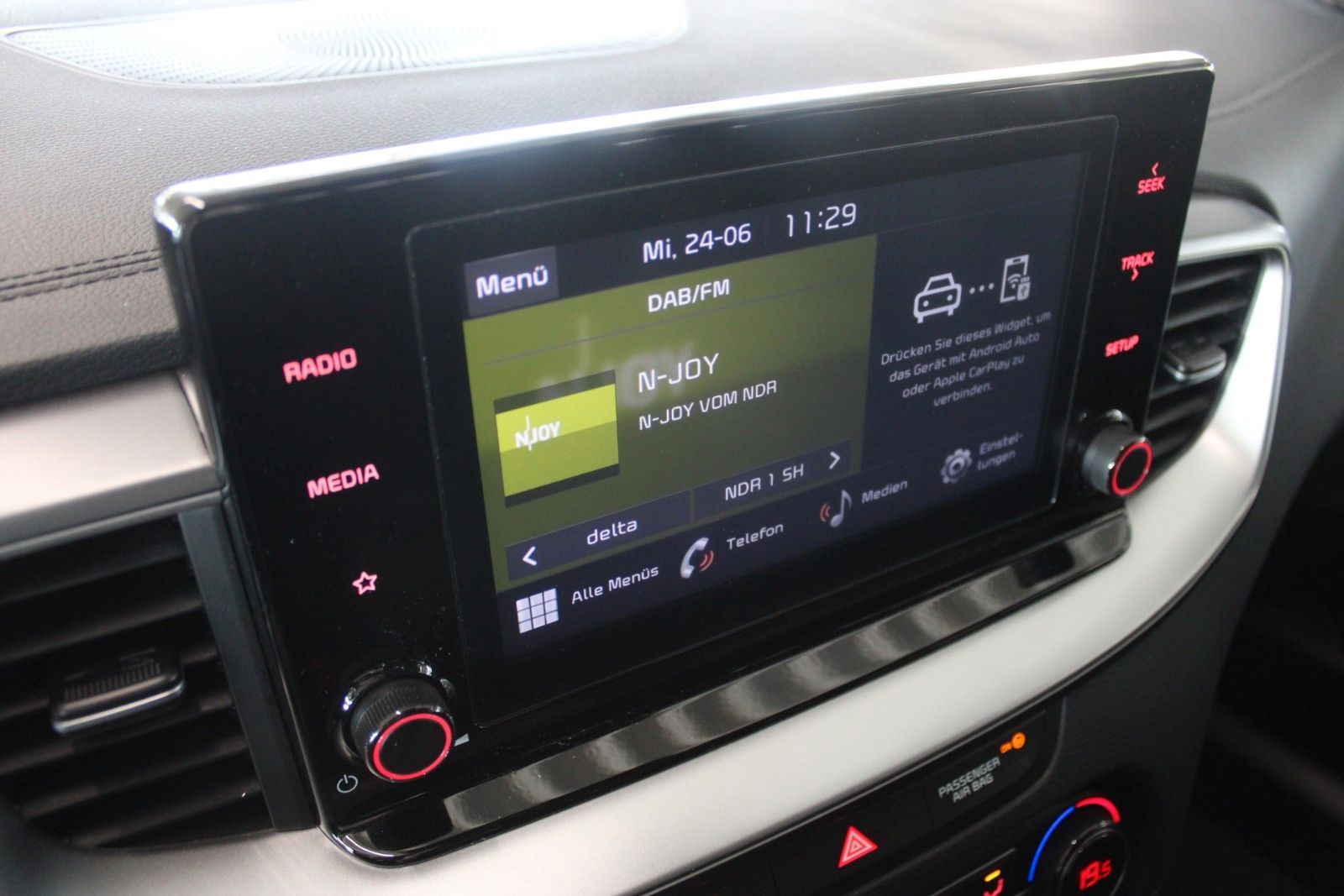 Fahrzeugabbildung Kia cee'd SW 1,5T Prestige Aut. SHZ LHZ ACC CAM uvm.