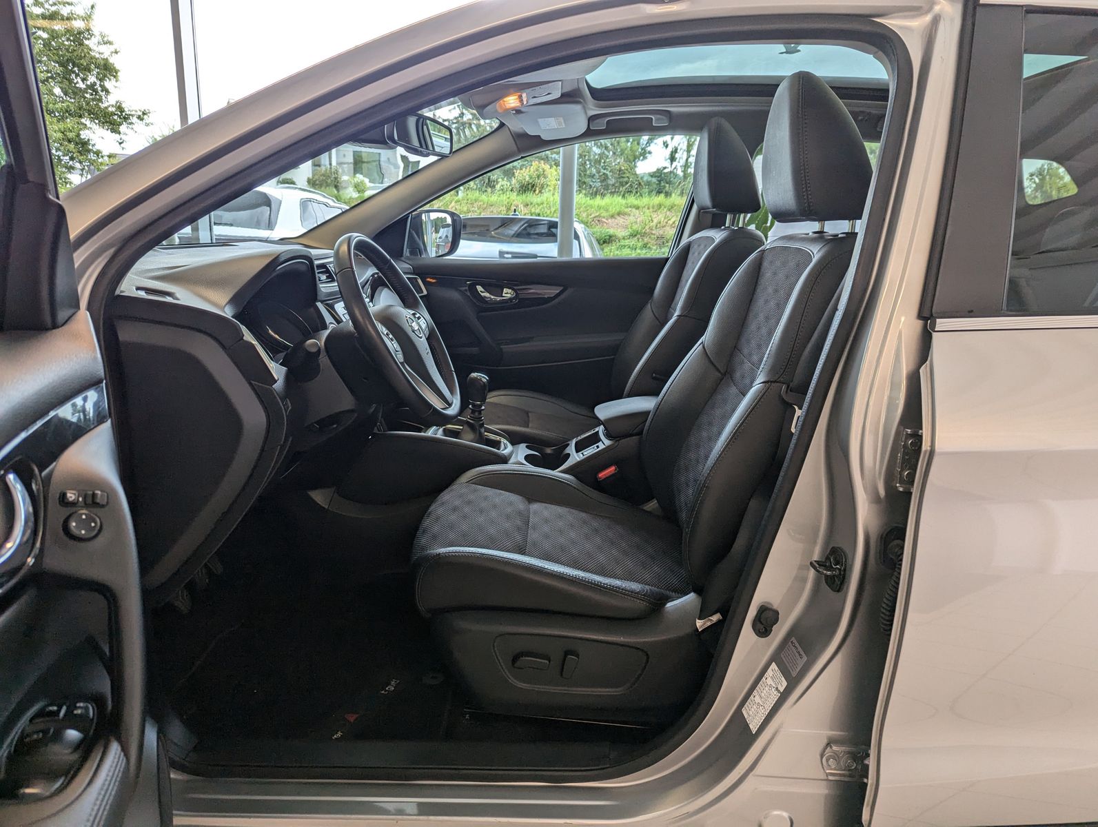 NISSAN Qashqai 1.5d Tekna LED T-Leder 360° Pano AHK 19" - Image 13