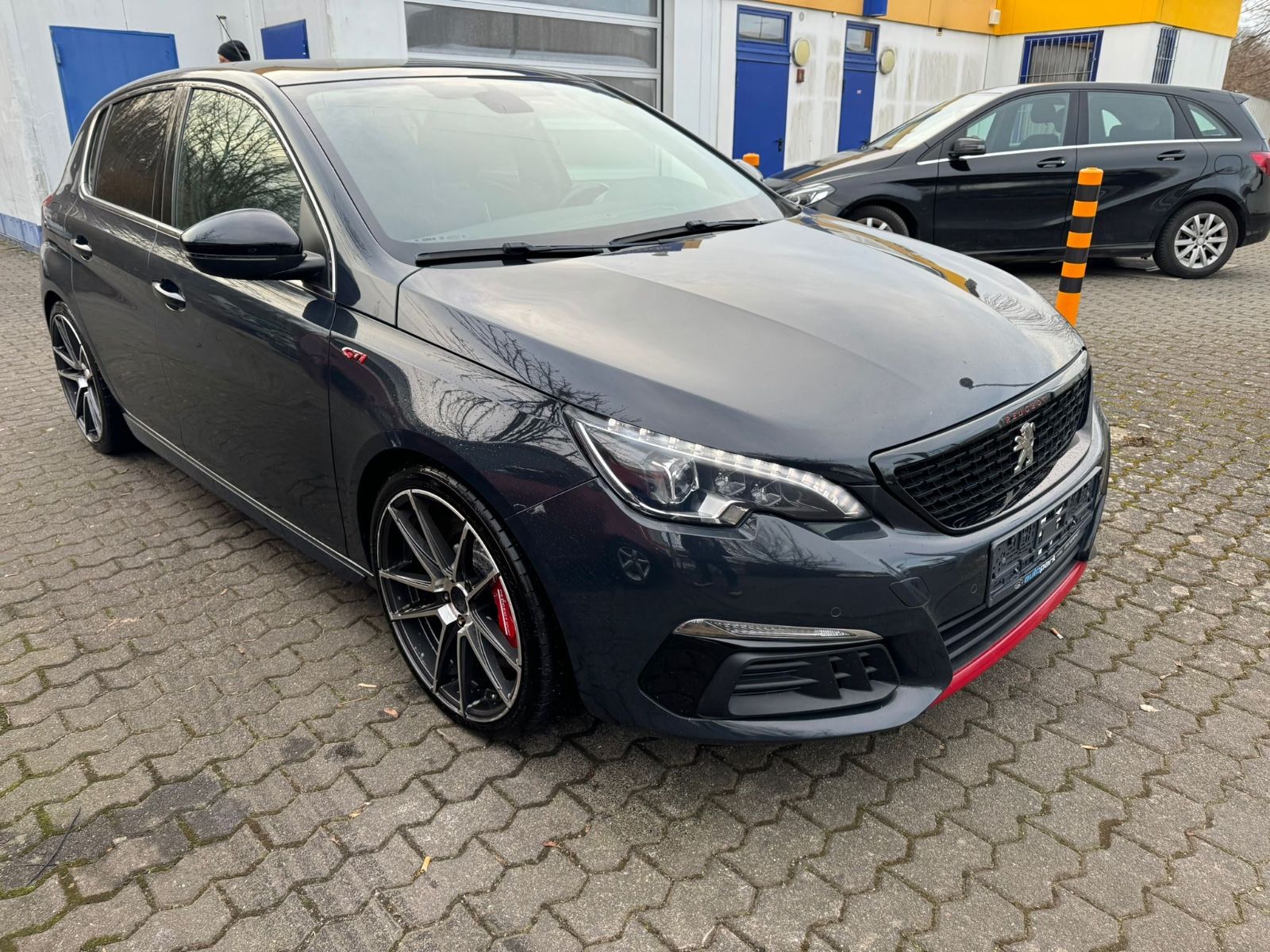 Fahrzeugabbildung Peugeot 308 GTi Massage+Navi+Kamera+Leder+Panorama