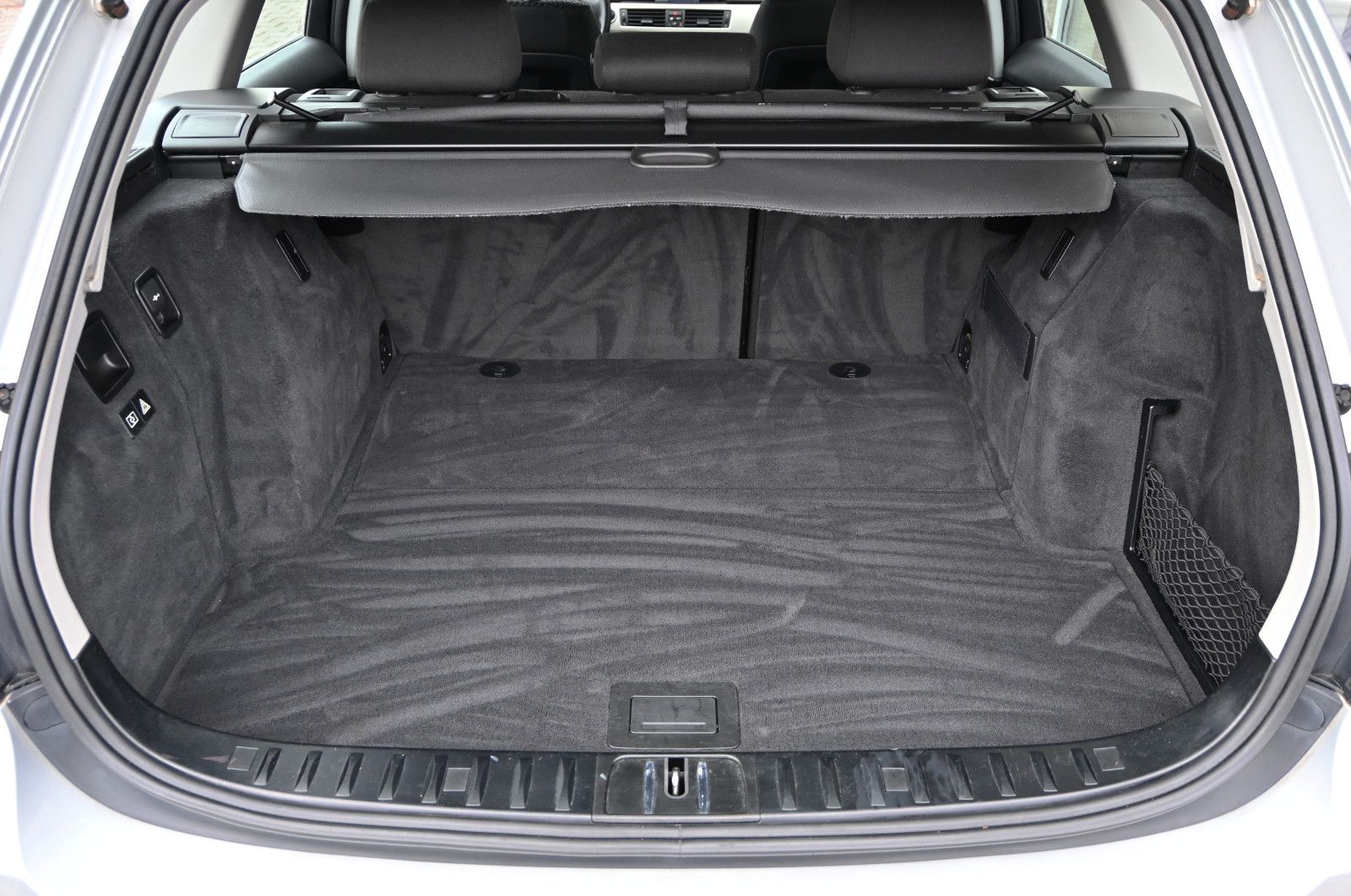 Fahrzeugabbildung BMW 320d Touring Aut. Ed.Lifestyle °AHK°STANDHEIZUNG