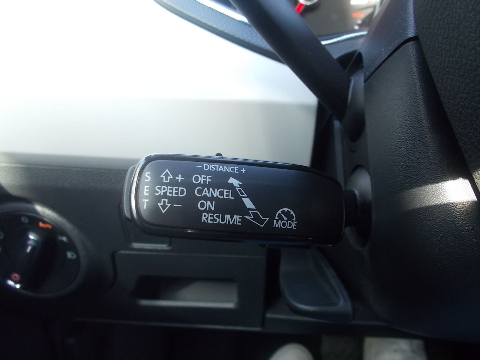 Fahrzeugabbildung SEAT Arona Xcellence 1.0 TSI DSG + LED + NAVI + AC