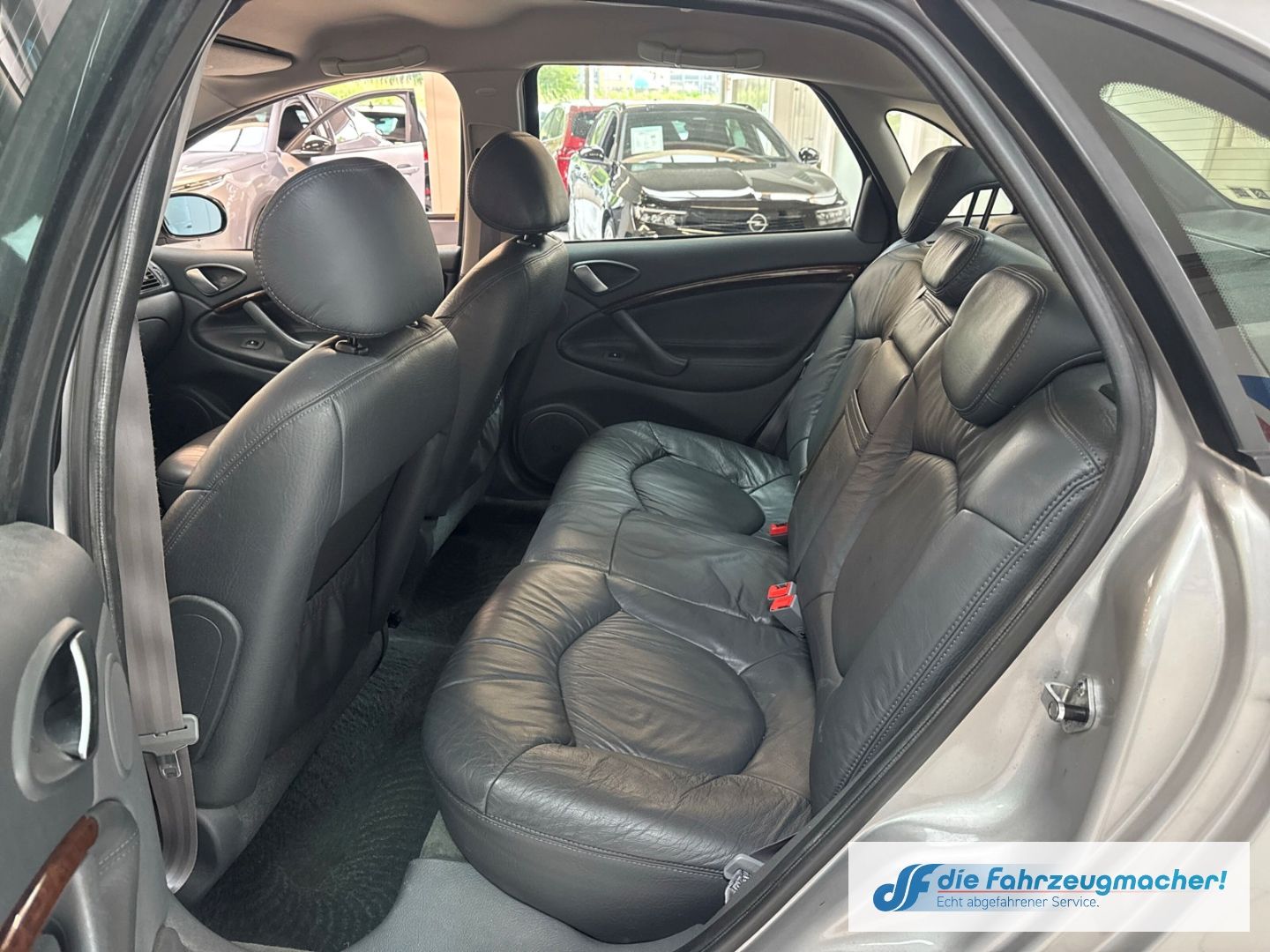 Fahrzeugabbildung Citroën C5 3.0 V6 Automatik Exclusive Navi Leder