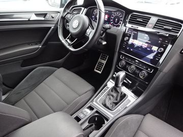 Fotografie 13 des VW Golf VII 4Motion 2.0 TSI R *aus1.Hand*Topzustand