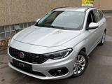 Fiat Tipo Lounge 1.4 T-Jet Lounge Euro6 1 Hand - Fiat Tipo LOUNGE mit Benzin-Antrieb