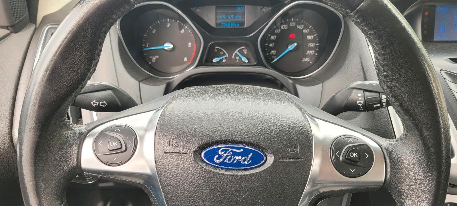 Ford Focus 2012 — photo 6