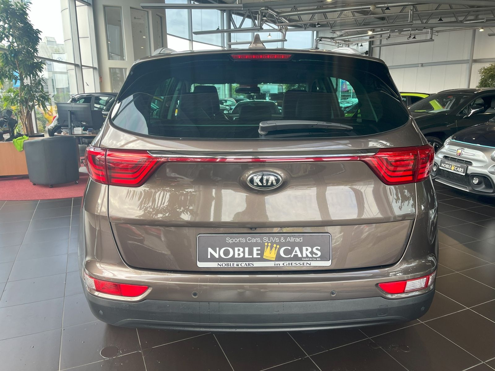 Fahrzeugabbildung Kia Sportage 2.0 CRDI AWD Spirit XEN NAV JBL 19"