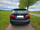 BMW 216i Active Tourer*1.HAND*PDC*ALU*KLIMA*WENIG KM - BMW 216 Active Tourer aus 2017
