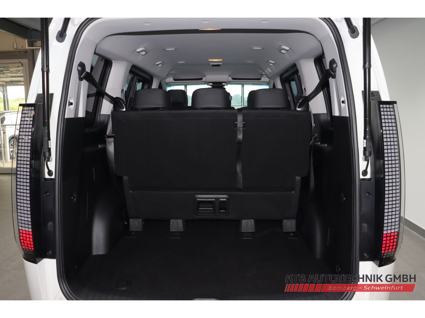 Fahrzeugabbildung Hyundai STARIA Prime 2WD 2.2 CRDi Park-Paket Navi Bose K
