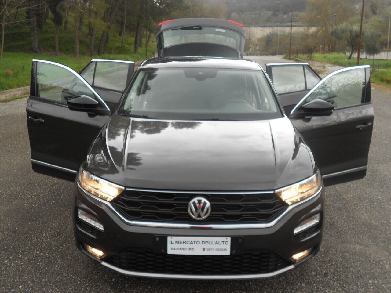 Volkswagen T-ROC 2.0TDI(BI-COLOR,DSG-NAVI)E6D-TEMP,150cv