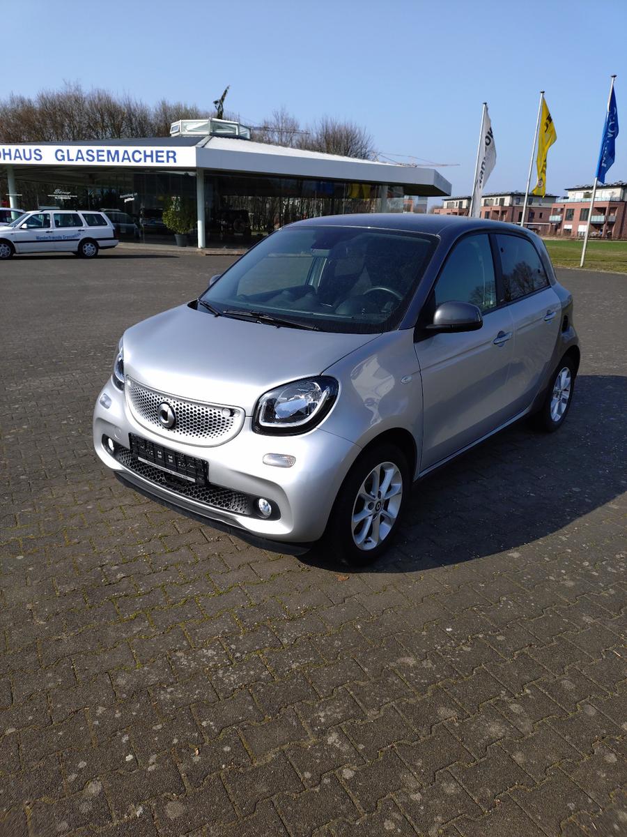 Smart ForFour passion 66 kW Automatik Navi Kamera SH