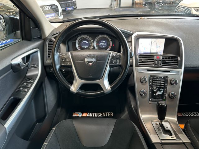 Volvo XC60 Momentum AWD *Xenon*Leder*