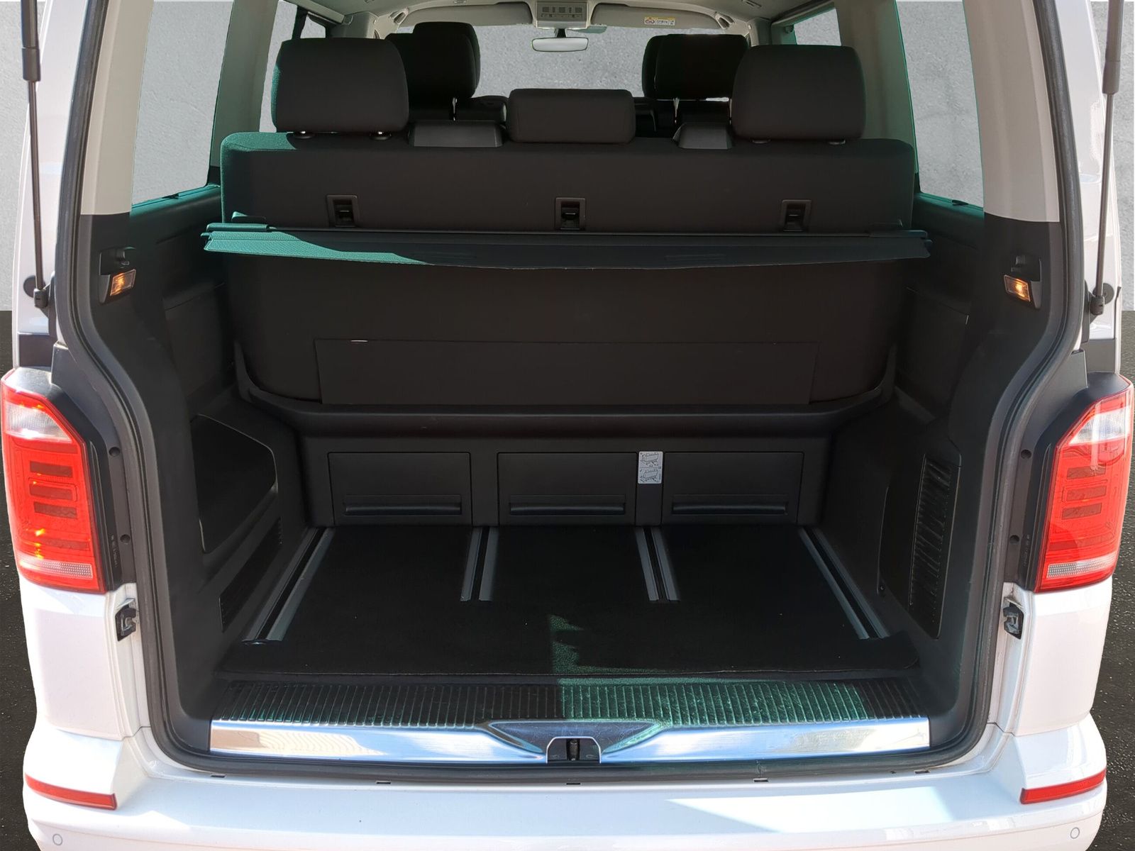 Fahrzeugabbildung Volkswagen T6 Multivan 2.0 TDI Join AHK Kamera Tempomat