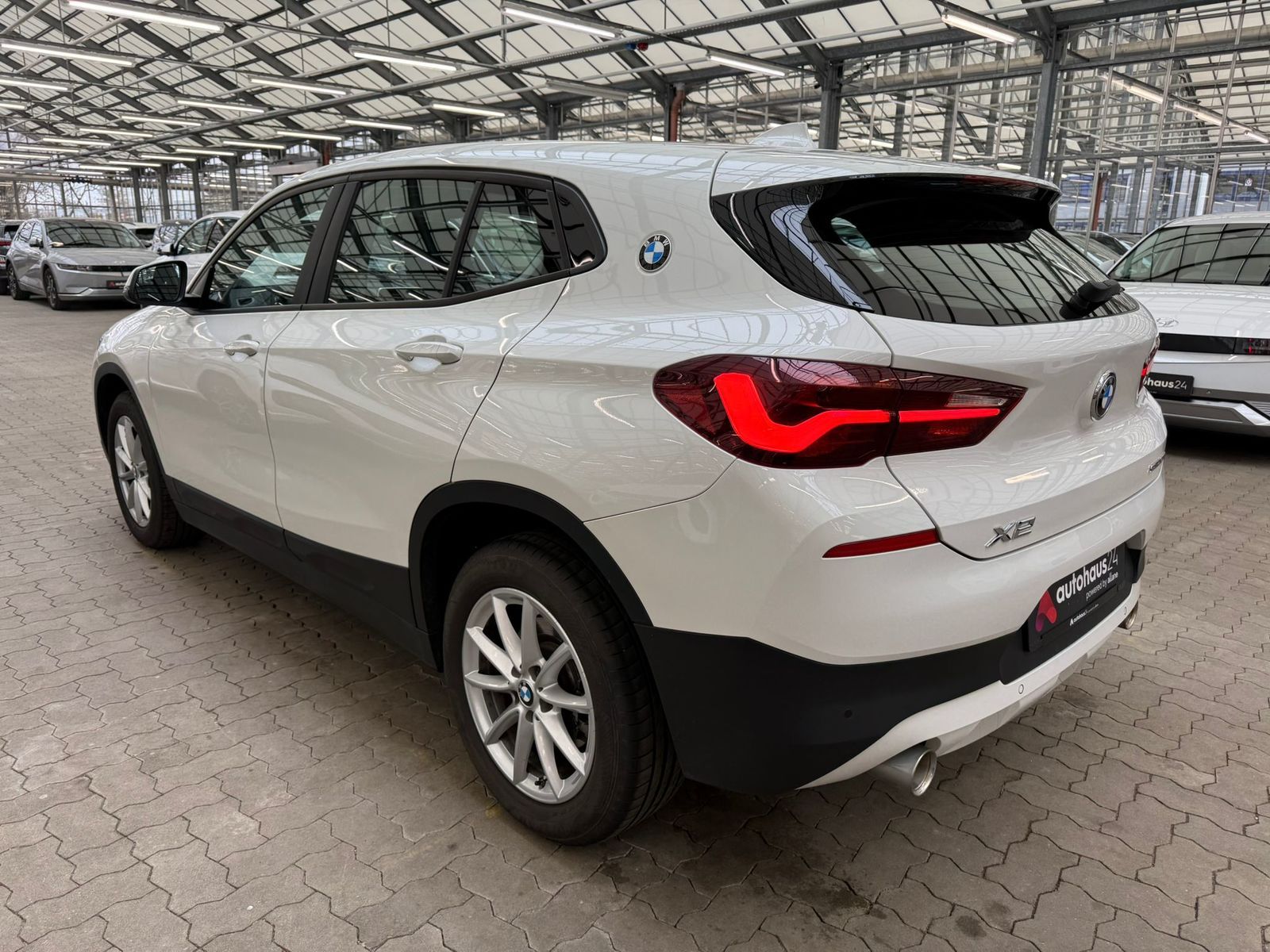 BMW X2 sDrive 20i LED|ParkPilot|Bluetooth|DAB foto 4