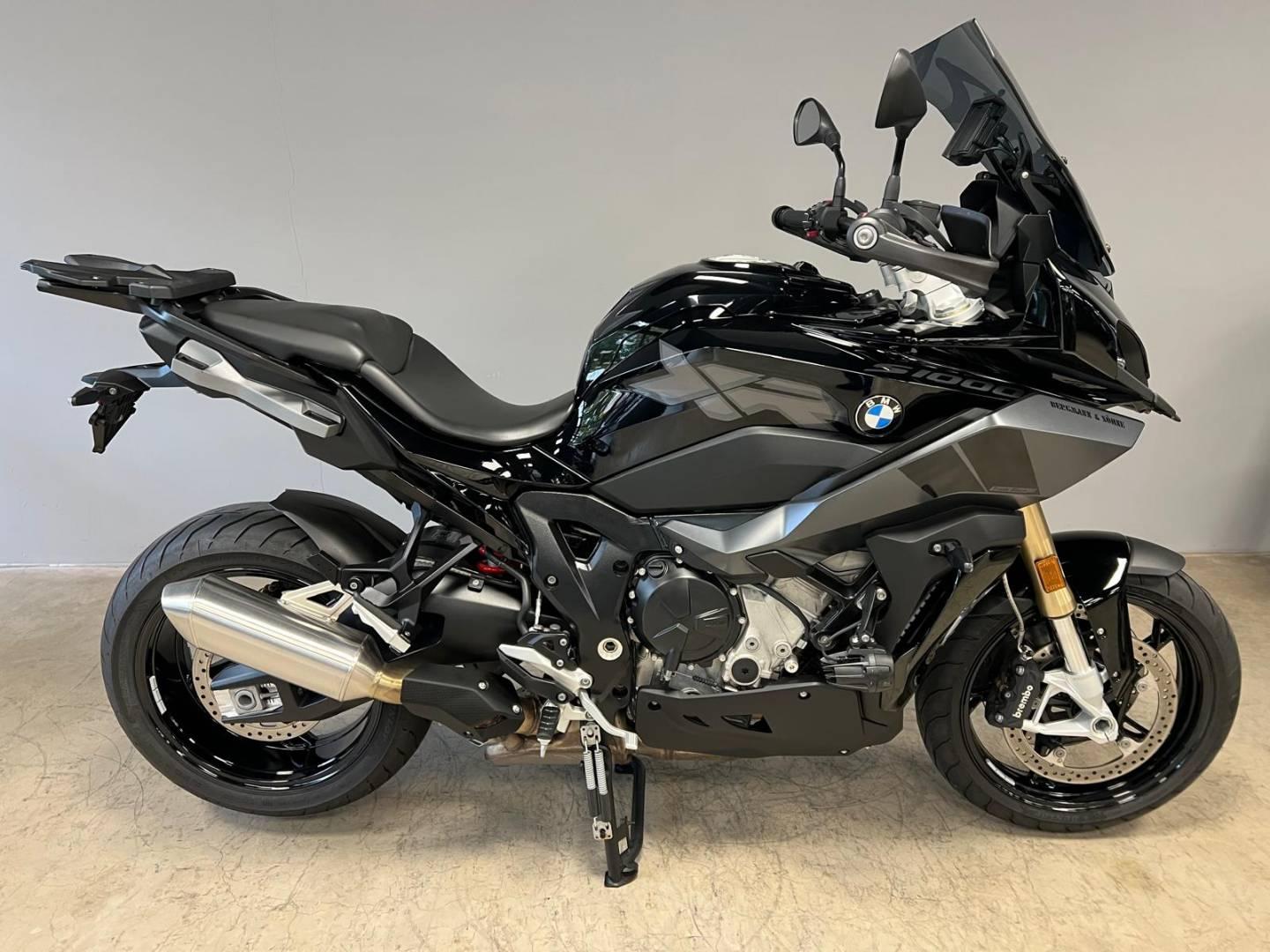 BMW S 1000 XR 'Triple Black' + Tieferlegung + Touren