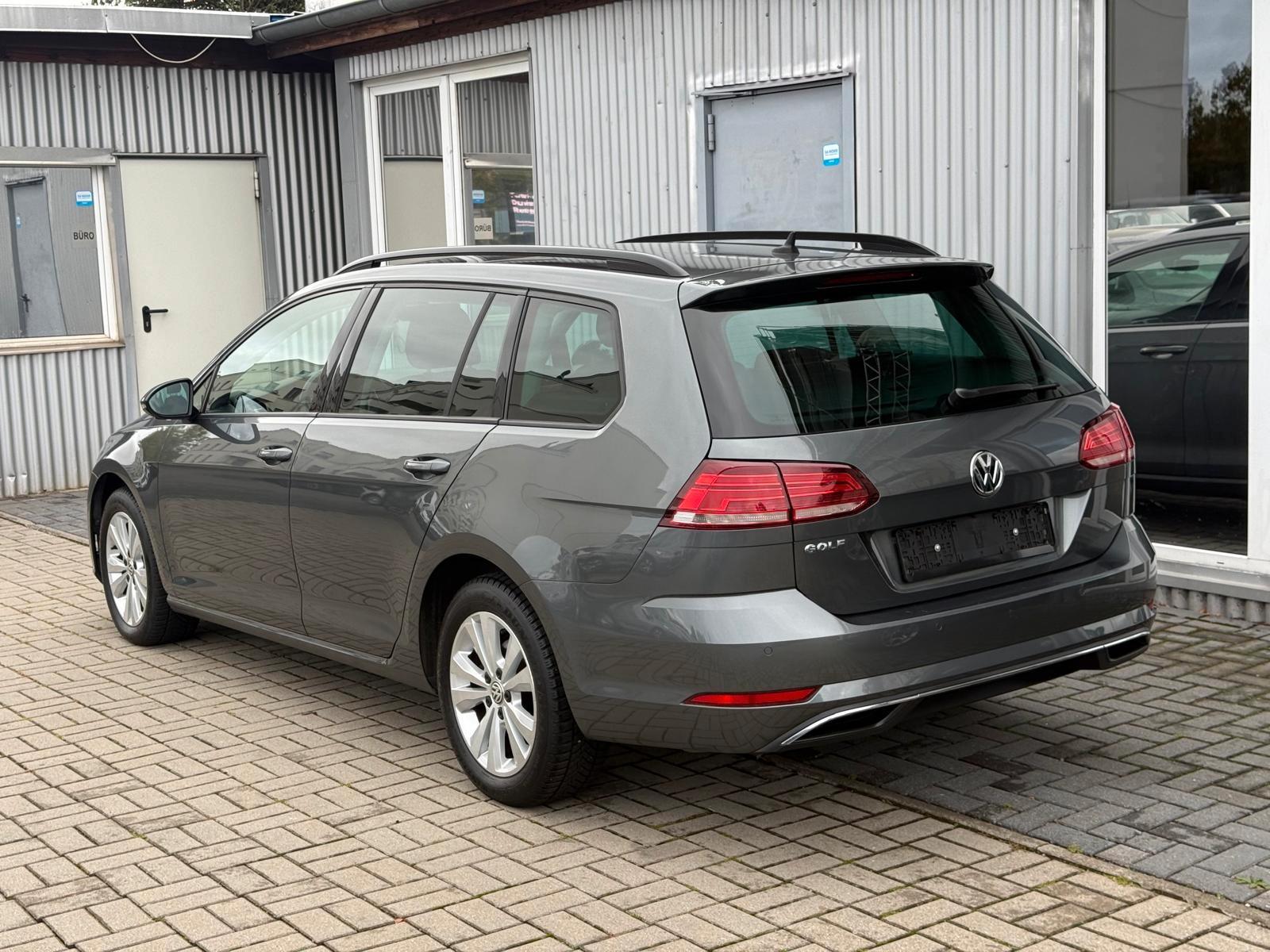 Volkswagen Golf VII 1.5 TSI Variant+Navi+Klimaaut+ACC