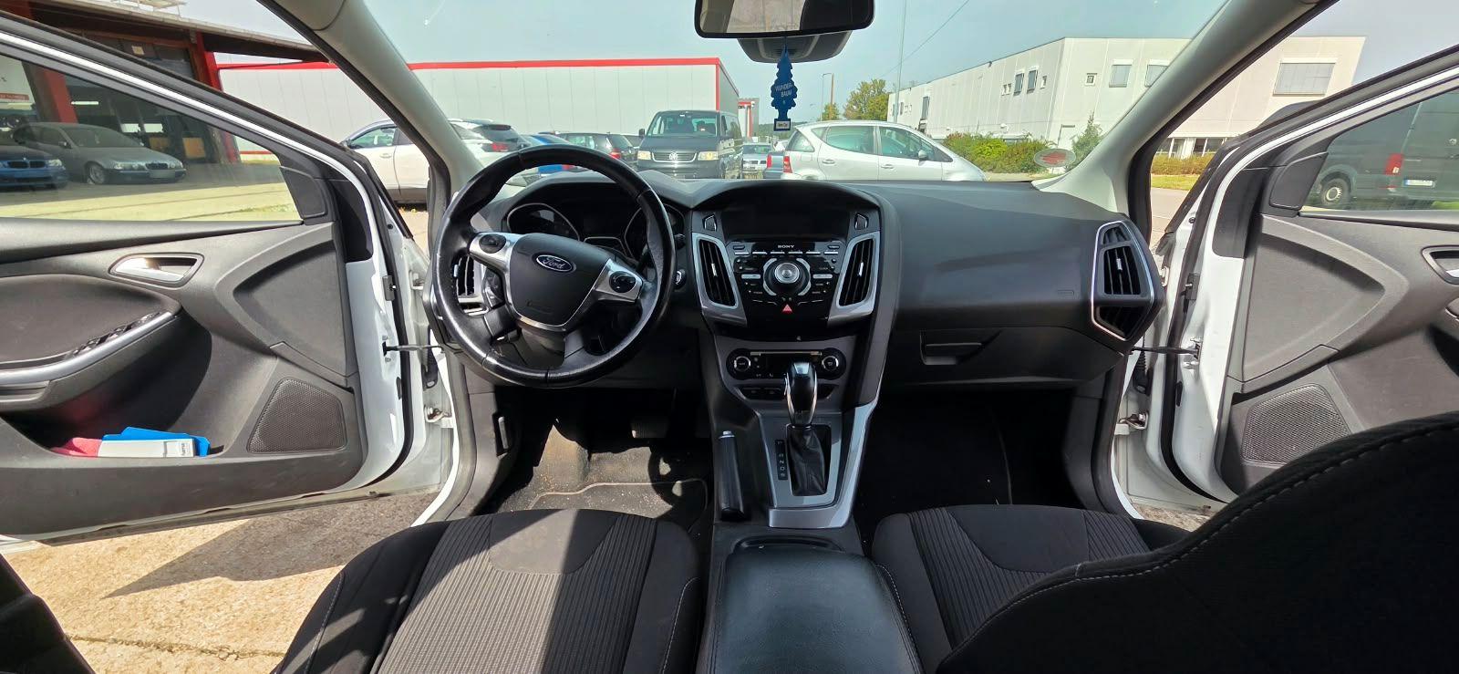 Ford Focus 2013 — photo 5