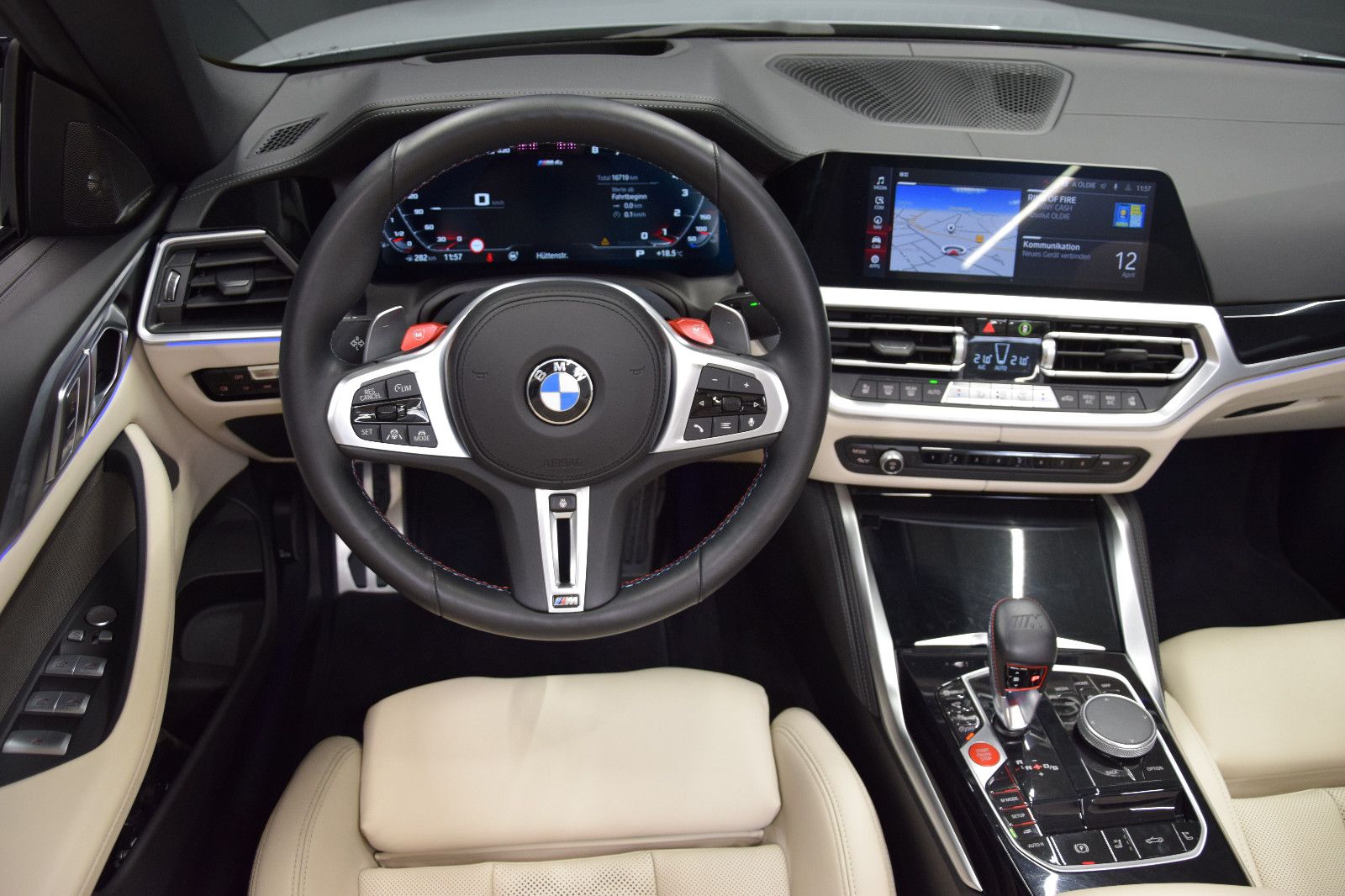 Fahrzeugabbildung BMW M4 Cabrio xDr. Individ. HuD ACC Sitzlüft 360°h/k