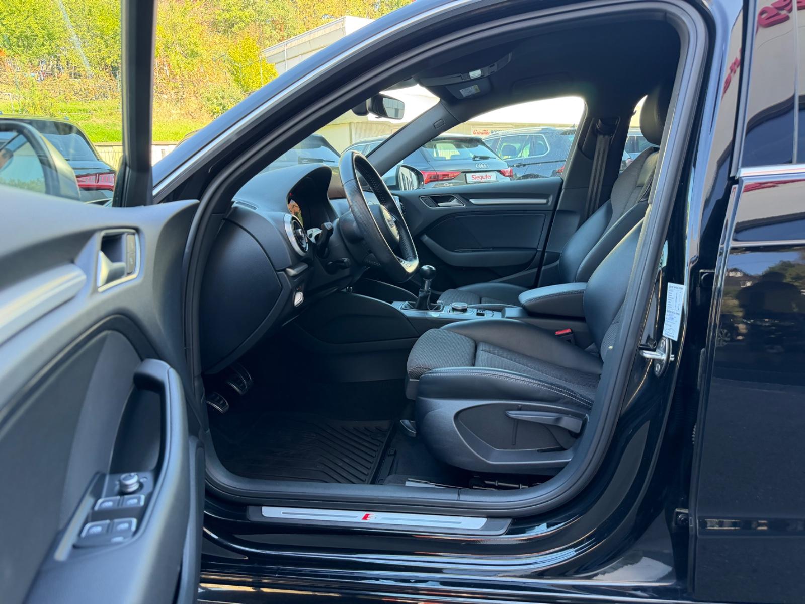 Audi A3 Sportback 1.5 TFSI S line/Virtual Cockpit/LED