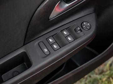 Opel Corsa F e YES Spurhalteassistent Sicht-Paket