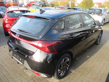 Hyundai i20 PDC + Kamera PA