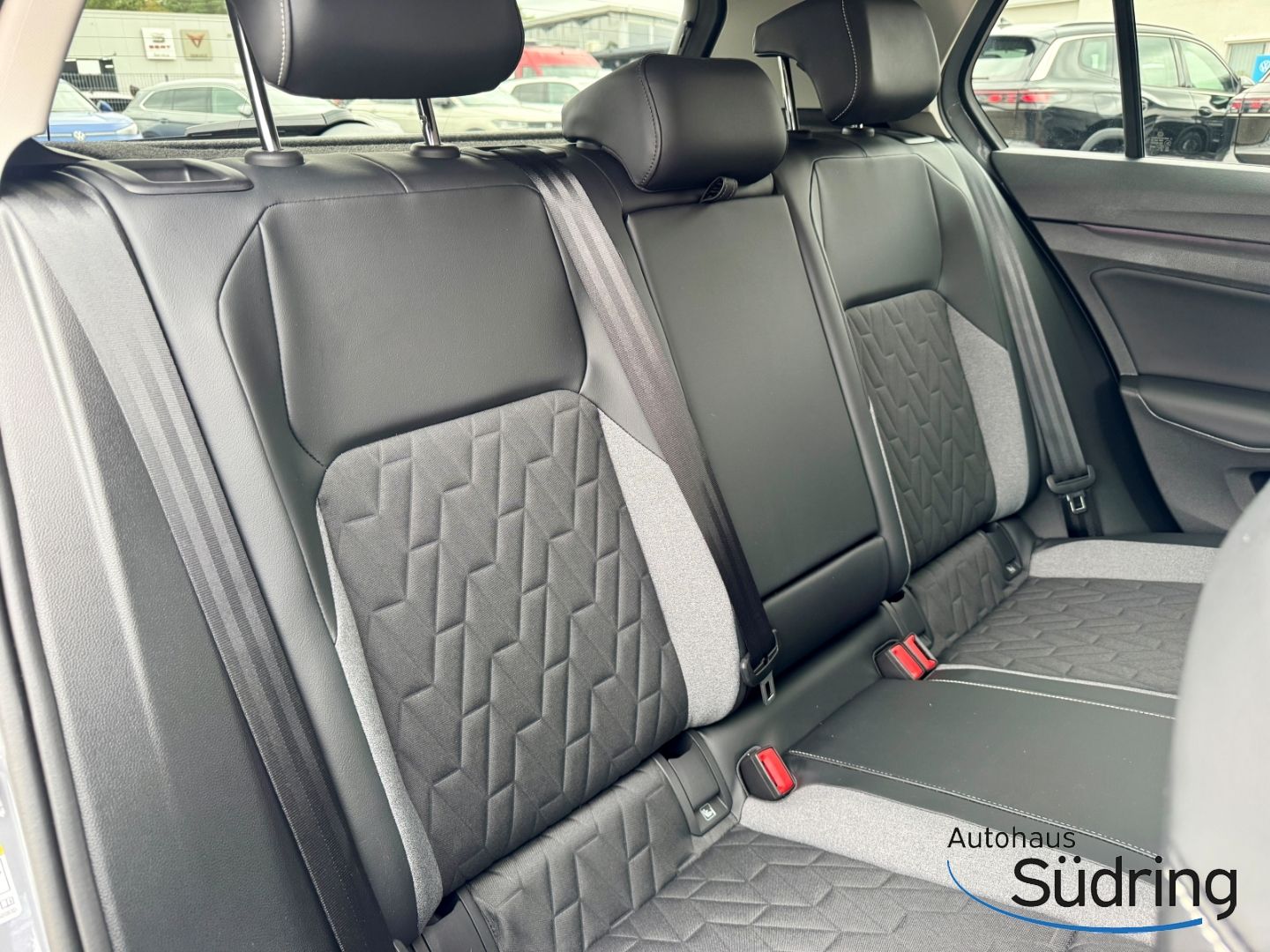 Golf 1,5 eTSI Energy DSG AHK Navi ACC Rückfahrk.
