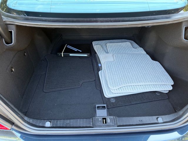 Fahrzeugabbildung Mercedes-Benz E 280 Aut.+NaviZB+Kamera+SHZ+Xenon+BT